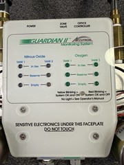 Accutron Guardian II Dental Nitrous Gas Manifold W/ Wall Alarm Tank Gauges Hoses
