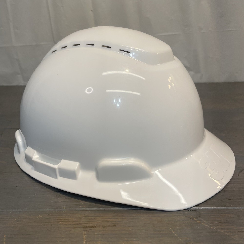 3M White Vented Hard Hat No straps Type 1 Class C (see photos)