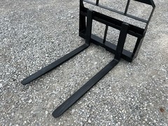 42″ Long Pallet Forks Attachment Fits Bobcat MT50 52 55 453 S70 – $199 Shipping