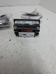 RED LION CUB4L000 Counter,LCD,6 Digits,1.51″ D 793JF2 **NOS**