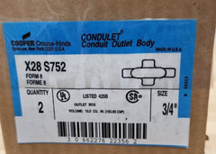 Cooper Crouse-Hinds X28 Conduit Body 3/4″ Form 8 Painted, Threaded (Qty 2)