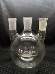 Chemglass Glass 1000mL Vertical 3-Neck 24/40 Round Bottom Flask, CG-1522-07 Chip