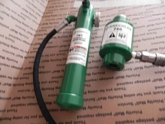 Greenlee 767 Hydraulic hand pump W. Ram 746 for 7310,800, 7306,7464