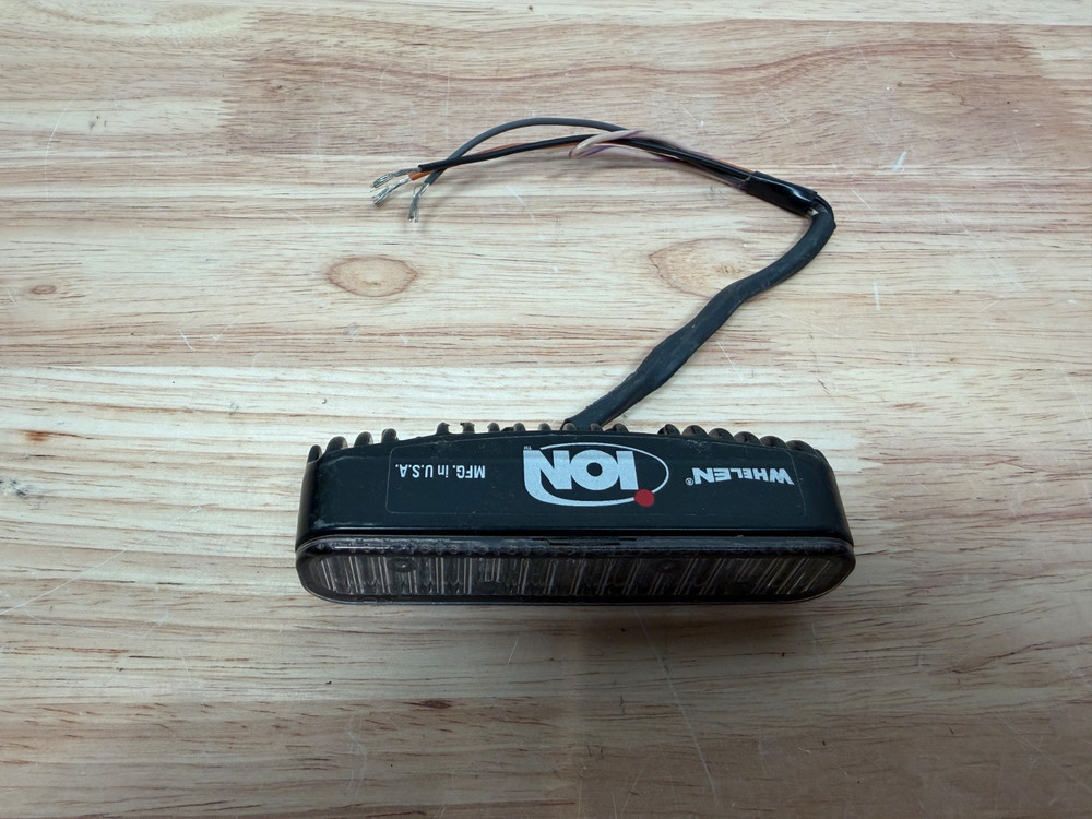 Whelen Amber ION Led Light – Good Condition – Fast Shipping!