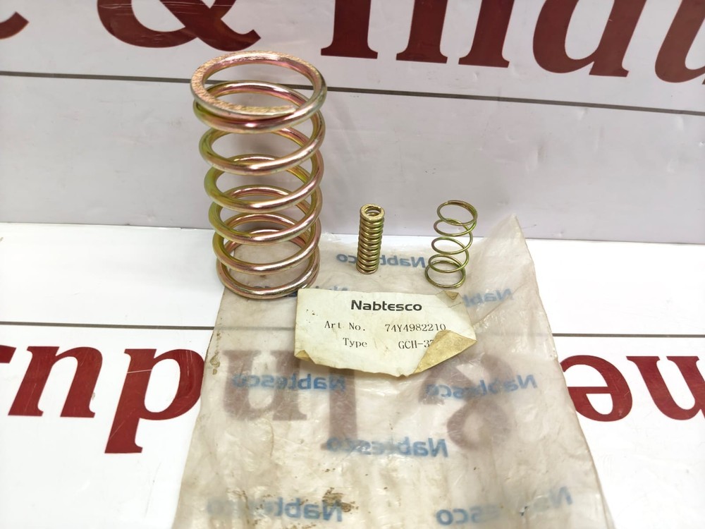 Nabtesco GCH-37N 74Y4982210 3-Way seal kit Control Valve New/Unused Springs