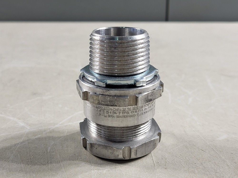 SURPLUS NEW CMP TC-100A104 1″ Cable Gland (Box of 10 pcs) – Conduit & Cable