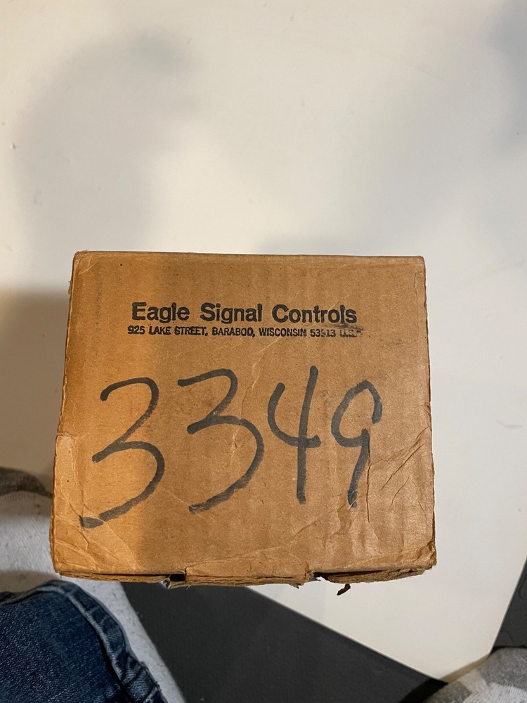 NIB EAGLE SIGNAL HZ172A6 Timer Module 0-40 120 Volt New Danaher Controls