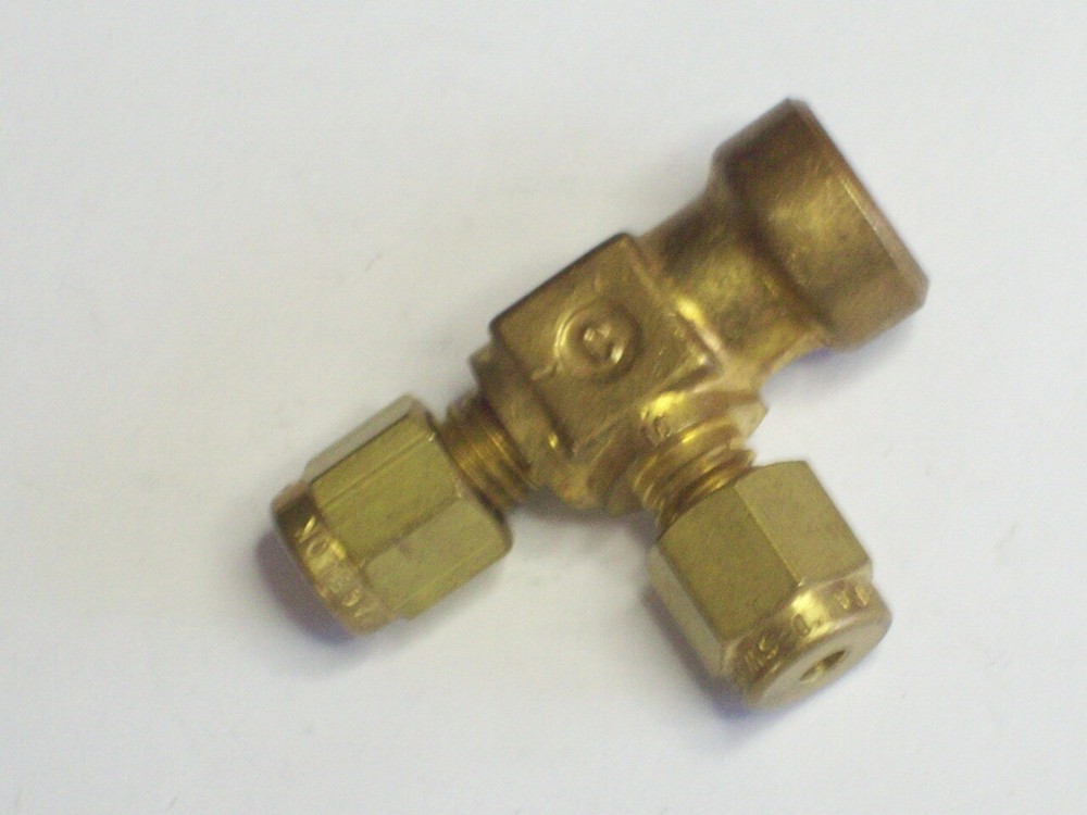 1 – Crawford Swagelok Brass Tee Fitting,1/8″ Tube x 1/8″ FNPT, B-200-3TFT