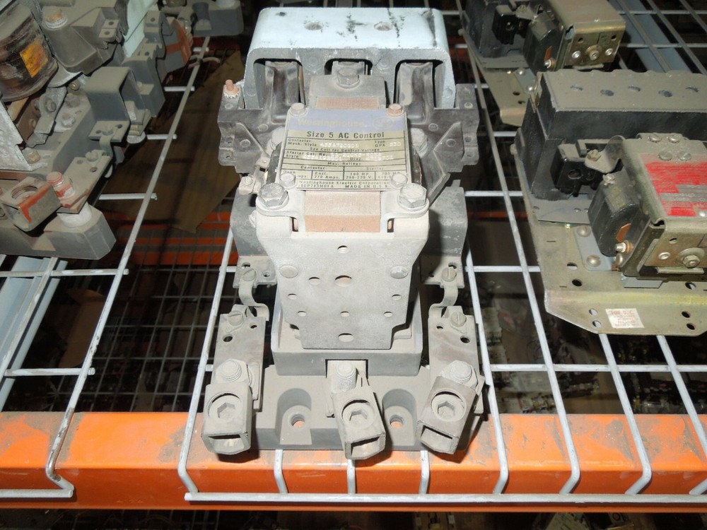 Westinghouse 455A720G01 Contactor NEMA Size 5 300A 110-120V Coil Used
