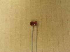 S01029-170 (5 Pc Lot) 8 pf 500 volt 500V +- 1/2 pf silver mica capacitor