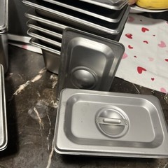 1/9 Size Standard Stainless Steel Pans – With lids Lot Of 5