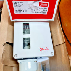 1PC- Danfoss 017-519166 Pressure switch, RT112,3/8, SPDT- NEW