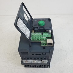 Schneider Electric Altivar 320 ATV320U15N4C 2 HP Variable Frequency Drive