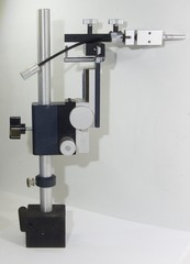 3 Axes XYZ + X Fine Micromanipulator with Tilt and Magnetic Base
