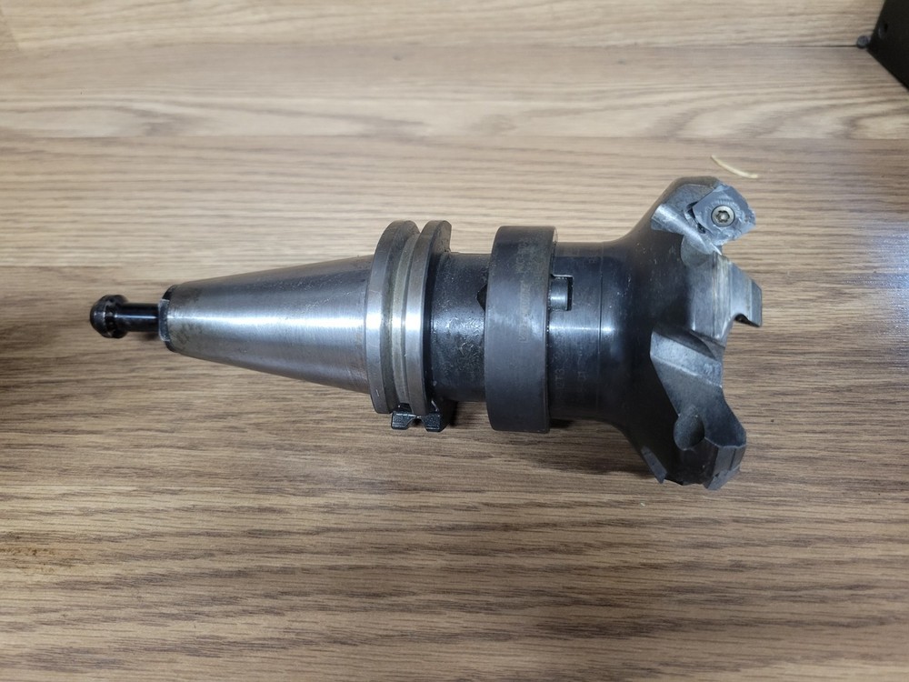 SANDVIK INDEXABLE FACEMILL RA245 3 ” W/ CAT 40 SHANK