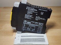 Schmersal 101176968 Safety Relay SRB301LCI 24VAC/DC