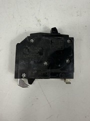 Square D QOT1515, TWIN, Tandem, 1 Pole, Dual 15 Amp Circuit Breaker, QO 15A