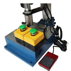 1763Lb/800kg Pneumatic Punch Machine w/2Control Button Vertical Type 0.4-0.7Mpa