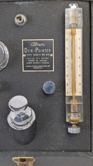 Vintage Alnor 7000-H Dewpointer No.210 measures dew point of gases weighs 16 lbs