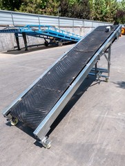 110V Inclined Belt Conveyor Production Line Climbing Conveyor Feeding Machine