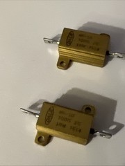 Dale RH-10 Wirewound Power Resistor 700 Ohms 10 Watts 3% tolerance New Lot 2