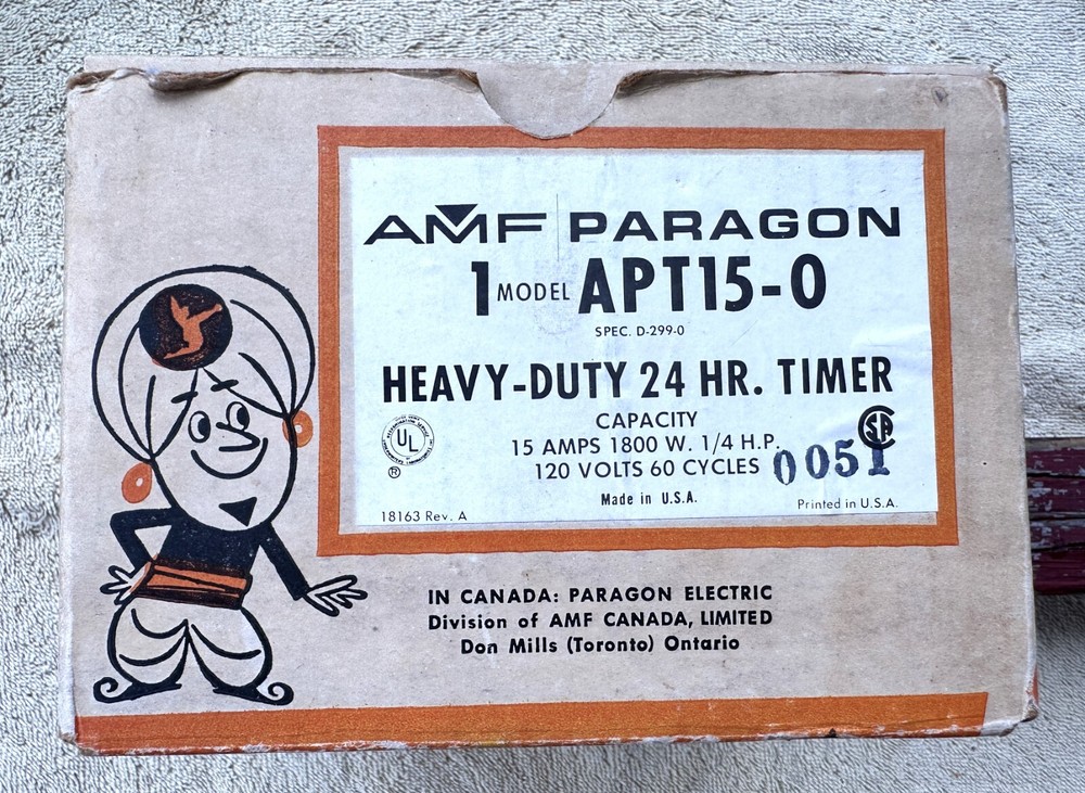 VINTAGE AMF PARAGON HEAVY-DUTY 24 HOUR TIMER MODEL APT15-0
