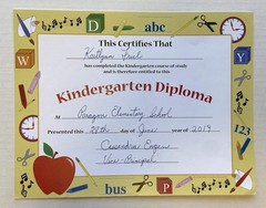 SHAPES ETC. 30pcs Kindergarten Diploma Recognition Certificates 11inx8.5in Co…