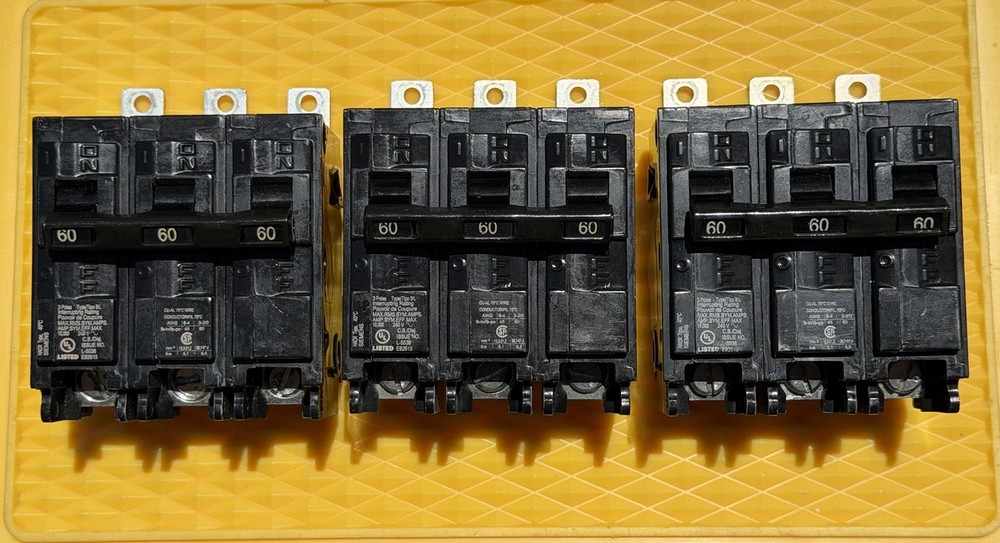 (3) Siemens B360 60 Amp 3 Pole Circuit Breaker 240 Volt HACR Bolt On Panel Board