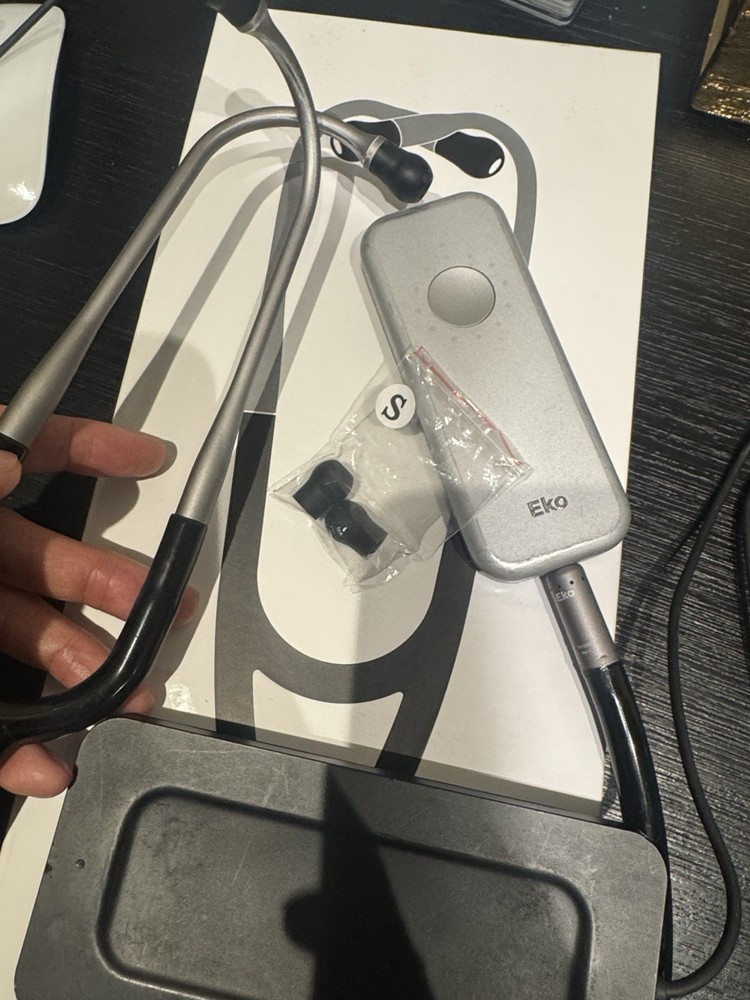 Eko Duo ECG Digital Electronic Stethoscope Amplifier Module w/ Eartips