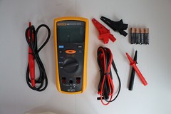 Fluke 1503 Digital Insulation Resistance Tester HighPrecision Megger Multimeter