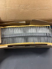 200x 4.7 Ohm 2W Resistor ±5% Axial Through Hole 4R7 Carbon Film