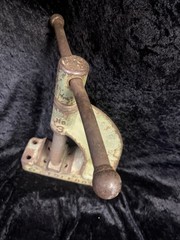 Vintage Toledo No. 3 Specialty Pipe Vise
