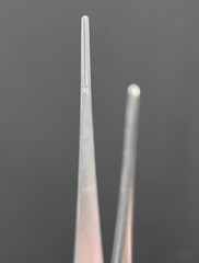 AESCULAP FB402R DeBakey ATRAUMATA Forceps, Serrated, Straight, 7-7/8″