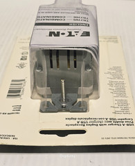 Eaton TR7765 Duplex Receptacle 15A / 125V W/ (2) 3.6A USB-A Charger, White – NEW