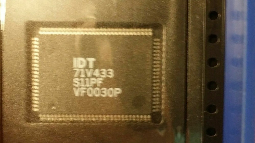 (2 PCS) IDT71V433S11PF IDT Cache SRAM 3.3V 1M-Bit 32K x 32 11ns 100-Pin TQFP