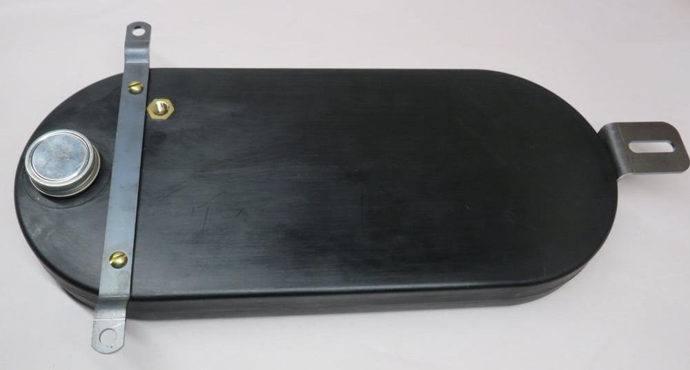 1.5 – 2.5 HP International LA or LB Gas Engine Fuel Tank with Brackets