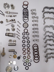 ASSORTED LOT OF VITON RINGS, CLAMPS AND OTHER VACUUM PARTS