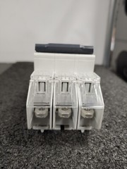 SCHNEIDER ELECTRIC 60286 C60 2A 3P 240V Multi 9 MCB Miniature Circuit Breaker