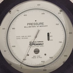 Vintage Pennwalt 62B-4D-0800 Pressure Gauge 0-800 mmHg Millimeters Of Mercury