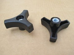 2 BODY PANEL KNOBS 04029-04 SCAG SSZ STG STHM STR STZ SW32 SW36 SW48 SW52A SWM