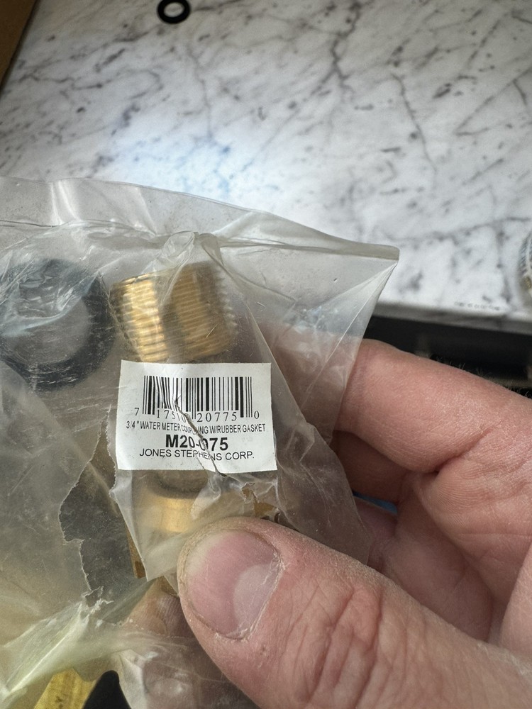 Pair 3/4″ Water Meter Coupling, LEAD-FREE brass, 3/4″ Femswiv nutx3/4″ male NPT