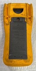 FLUKE 115 TRUE RMS MULTIMETER W/ LEADS- USED.