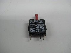 SCHNEIDER ELECTRIC ZBE-702 SWITCH NSNP