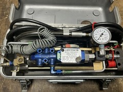 Deutsch DLT02MAPP1000 Aircraft Pneumatic Hydraulic Pump 10,000 PSI W/ Hose