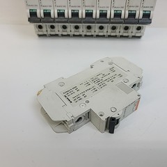 Merlin Gerin 60103 C2A Multi9 C60 240V 60V 2A PACK OF 10