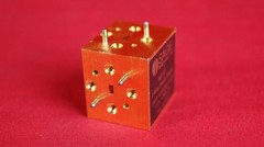 SAGE / Eravant SWP-60390302-12-S1 2-WAY RIGHT ANGLE POWER DIVIDER 60 to 90 GHz
