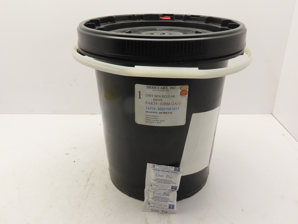 Desiccare Silica Gel Desiccant #1 Unit 300 Tyvek 4-1/2×3″Packs in 5 Gallon Pail