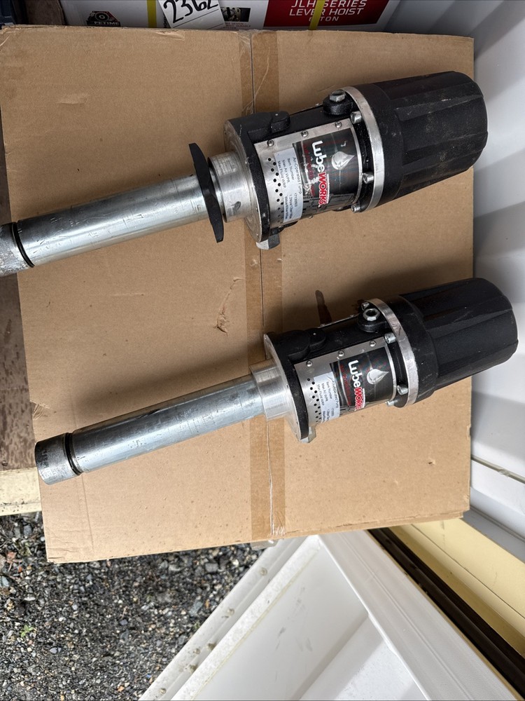 Lubeworks Air-Powered Oil Transfer Drum Pump – 5:1, 10.6GPM, 1/4″ 17130503