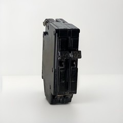 A230 30A 2 POLE SYLVANIA Challenger CIRCUIT BREAKER A 120/240 VAC Side Mount