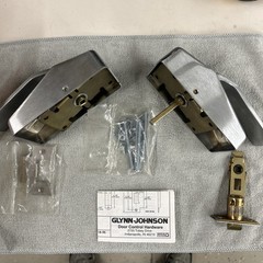 Glynn Johnson HL6-US26D PUSH/PULL LATCH Stainless Steel finish.